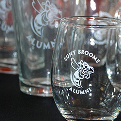 Photo of Wine Glasses with SUNY Broome Alumni logo